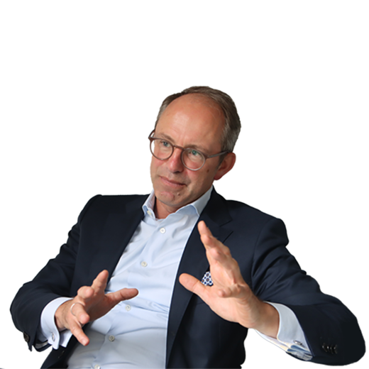 Das Foto zeigt Steffen Zeise, Vorstand der IKB Deutsche Industriebank AG, in einer Interview-Situation.